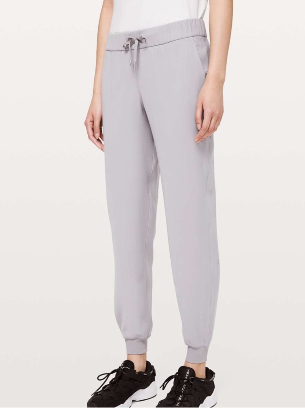 Lululemon On The Fly Joggers in Silverscreen
